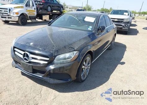 2016 Mercedes-Benz C 300 4Matic из США, поврежденный, VIN WDDWF4KB9GR139425